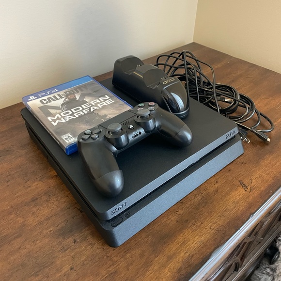 PS4 Slim